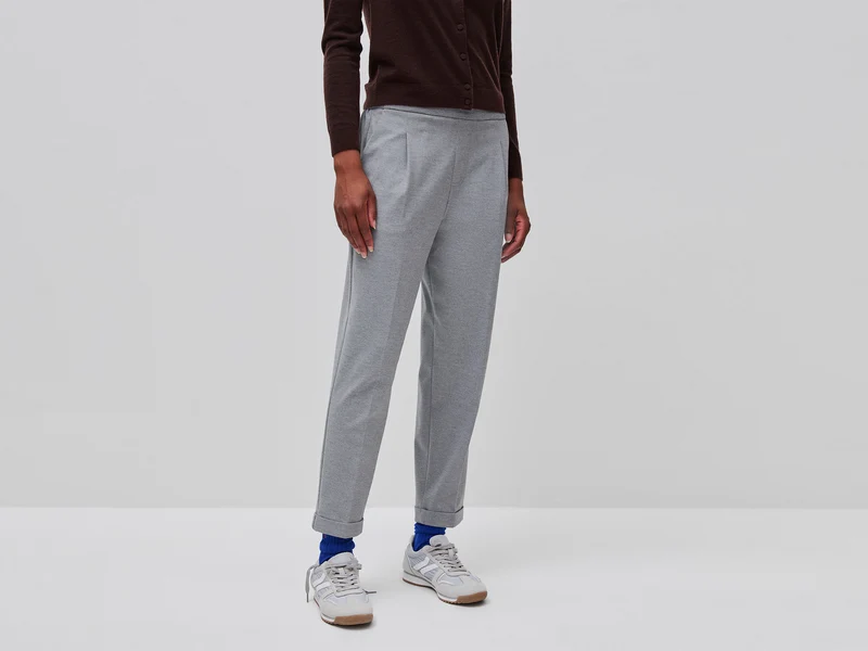 Pantaloni regular fit con piega