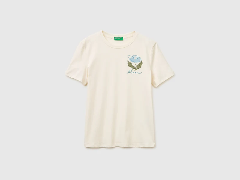 T-shirt con stampa fiori