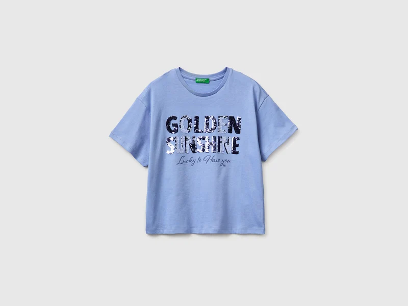 T-shirt con stampa e paillettes