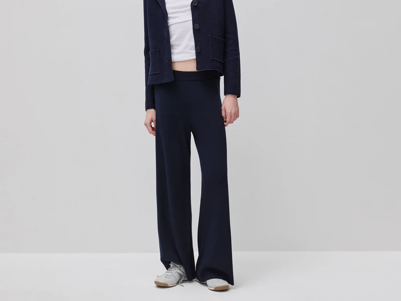 Pantaloni ampi in maglia