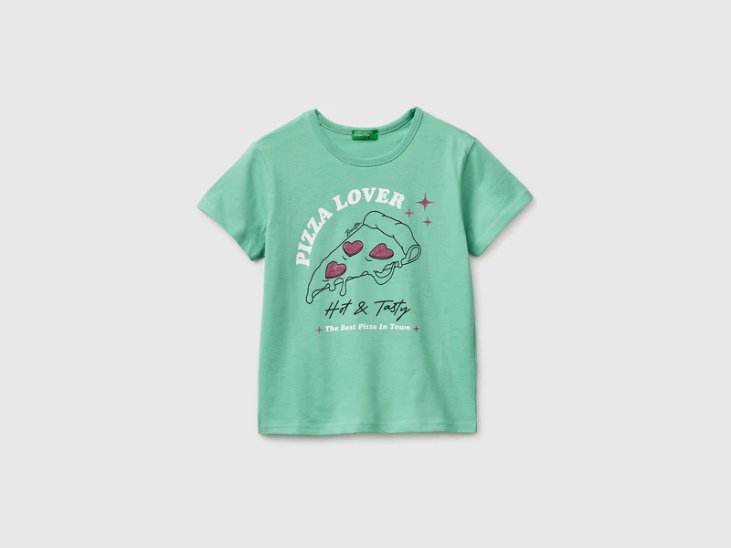 T-shirt con stampa e glitter