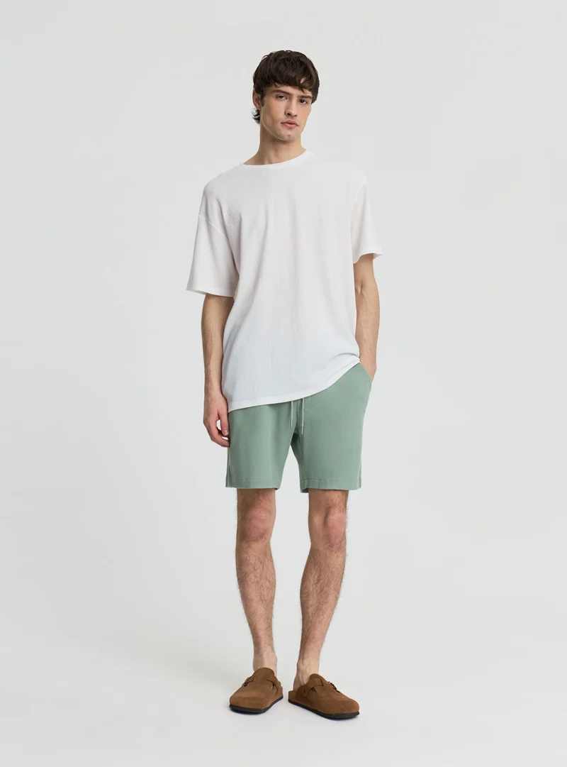 Pantaloncini bermuda con coulisse