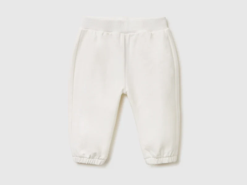 Pantaloni con ricamo dietro