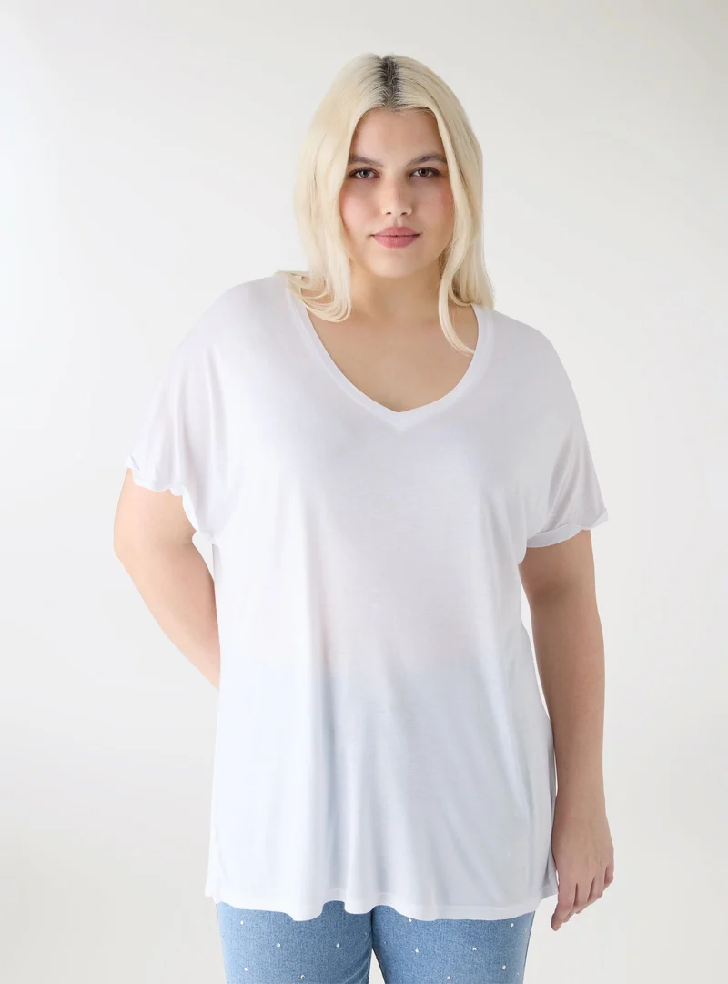 T-shirt con scollo a V