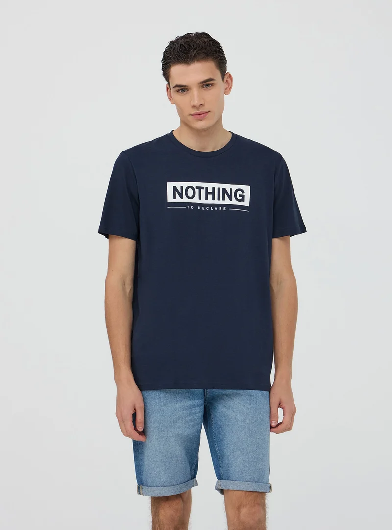 T-shirt con scritta frontale