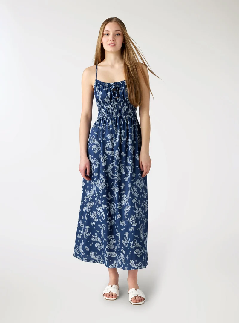 Vestito con spalline sottili e balze stampa cachemire