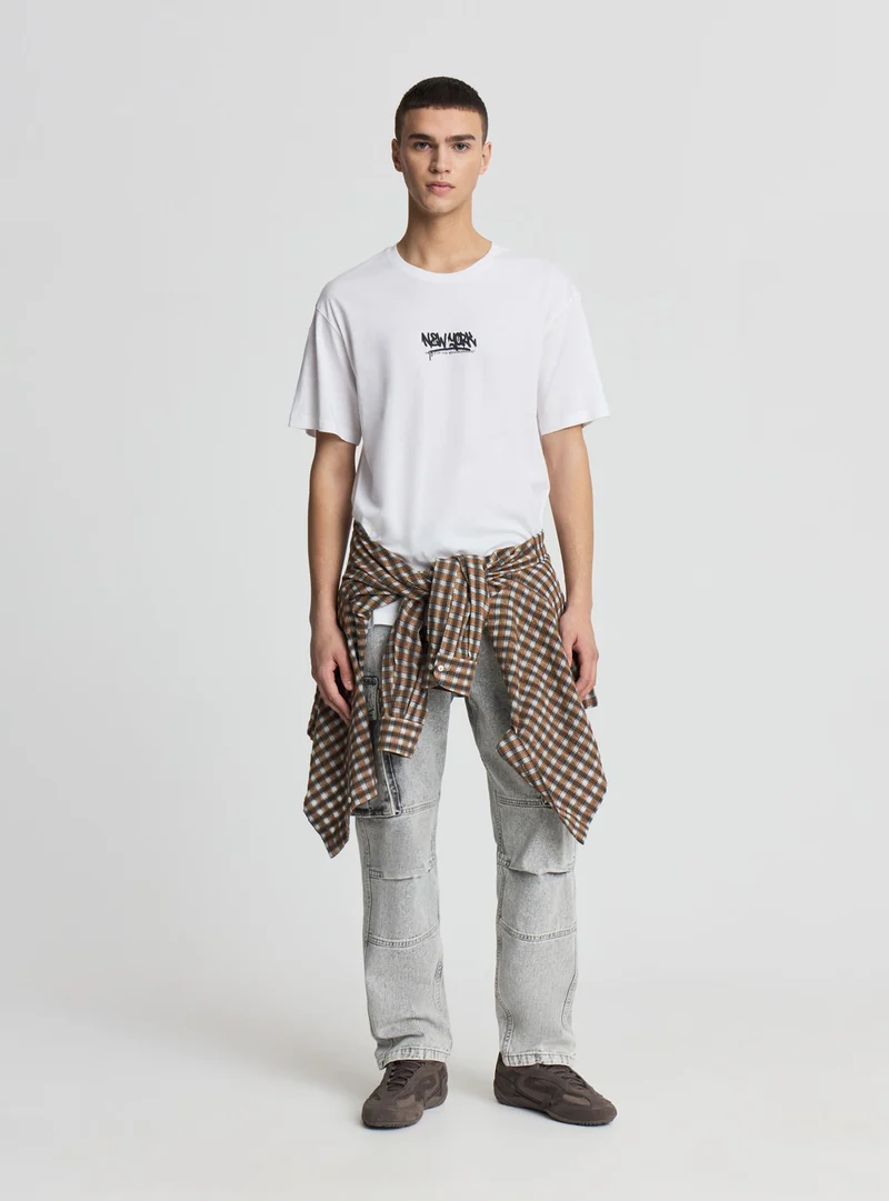 T-shirt con stampa grafica fronte e retro