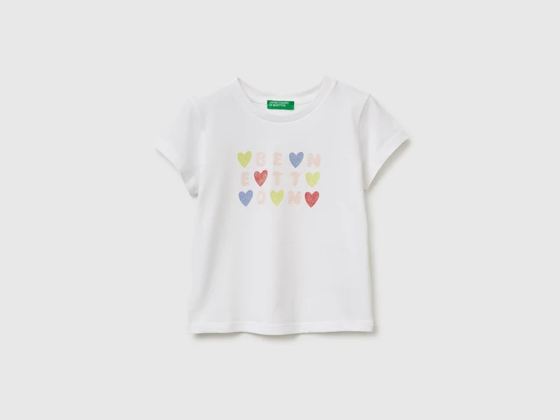 T-shirt con stampa glitter
