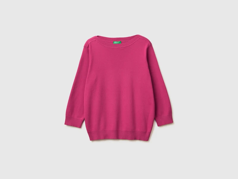 Maglia prugna con scollo a barchetta