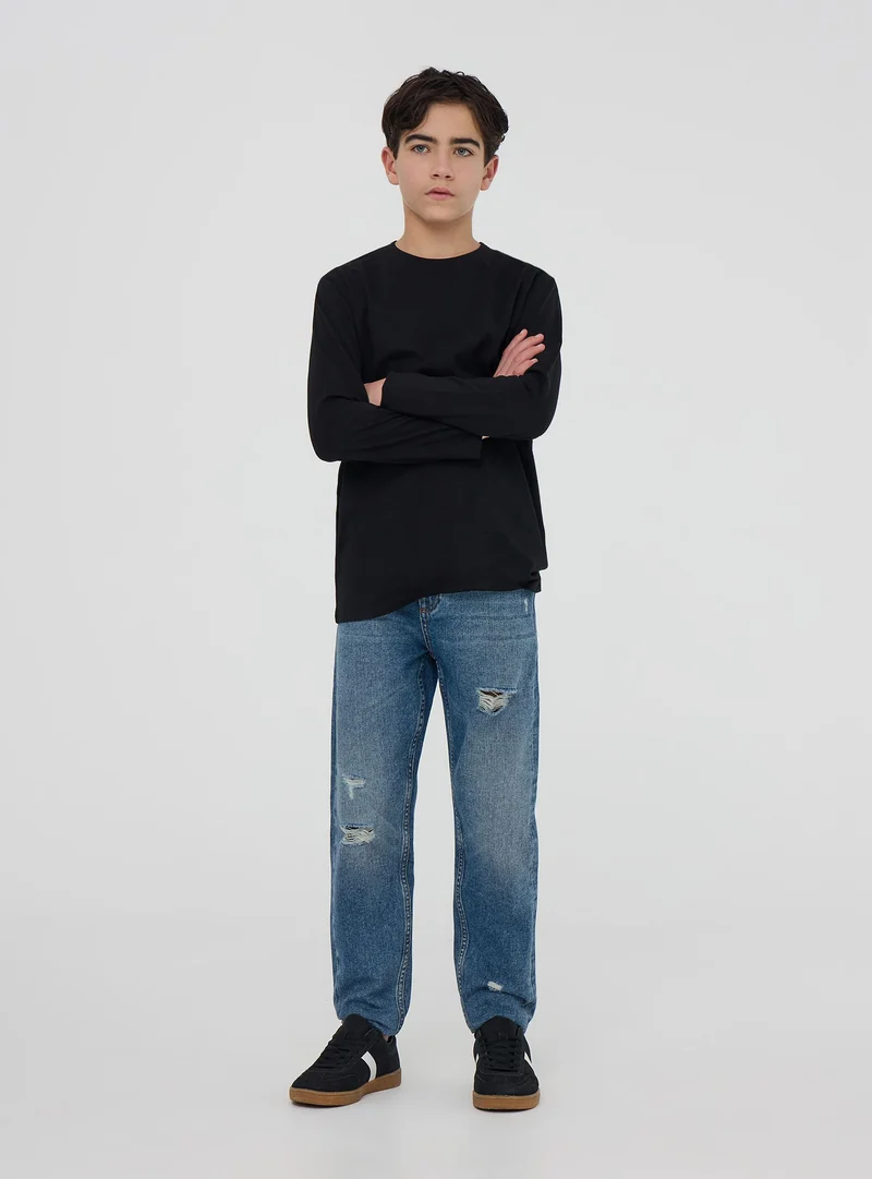 Jeans loose fit con strappi