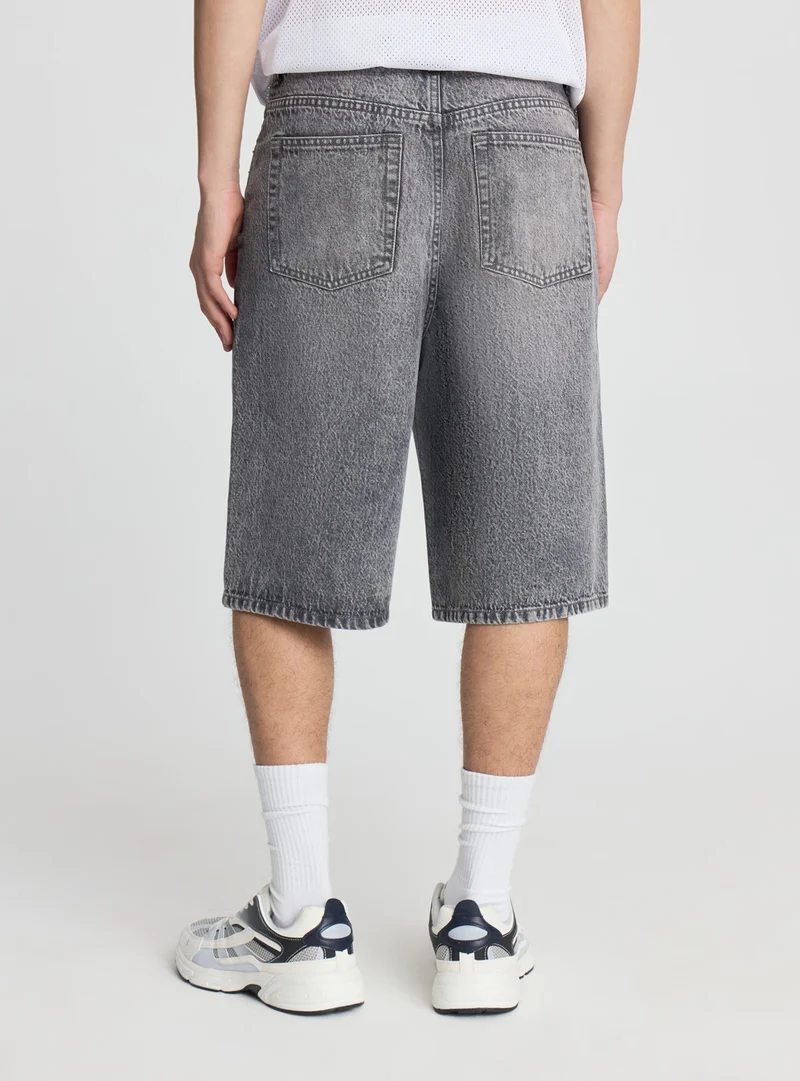 Pantaloncini jeans baggy a cinque tasche