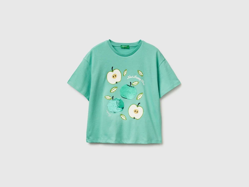 T-shirt con stampa e paillettes