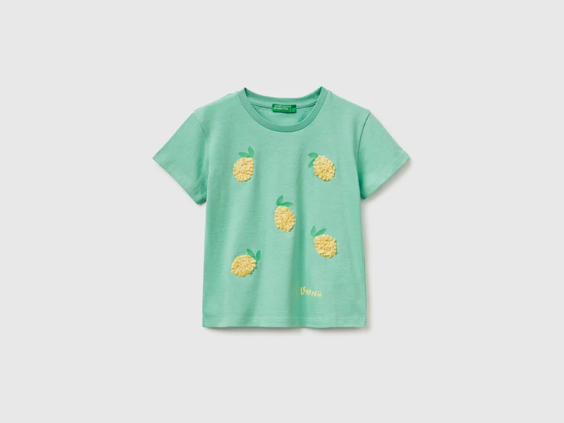 T-shirt con stampa e ricamo