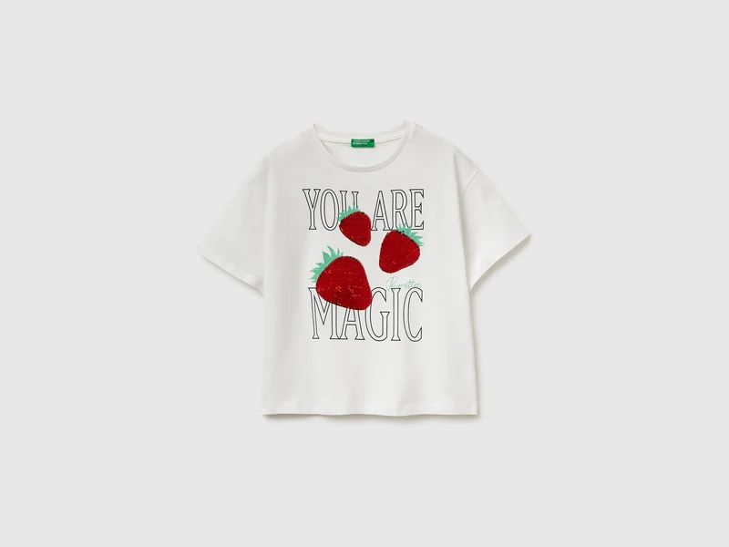 T-shirt con stampa e paillettes