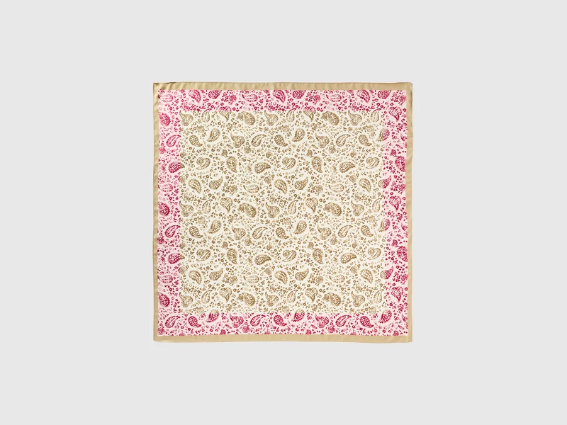 Foulard con stampa fantasia