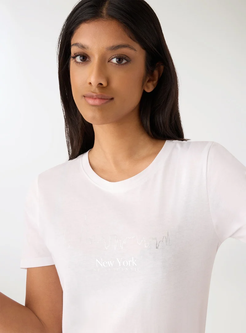 T-shirt con skyline New York