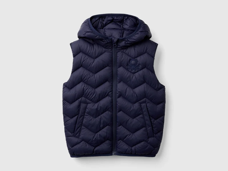 Gilet imbottito con cappuccio