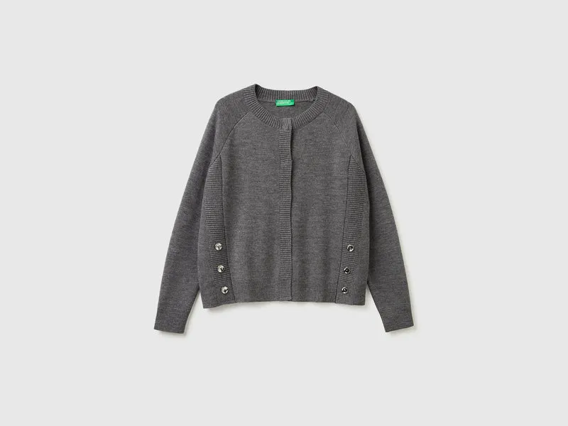 Cardigan lavorato con bottoni