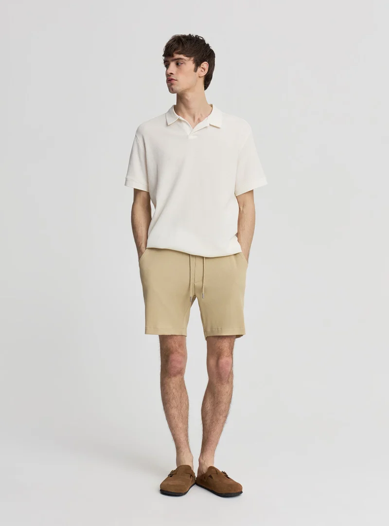 Pantaloncini bermuda con coulisse