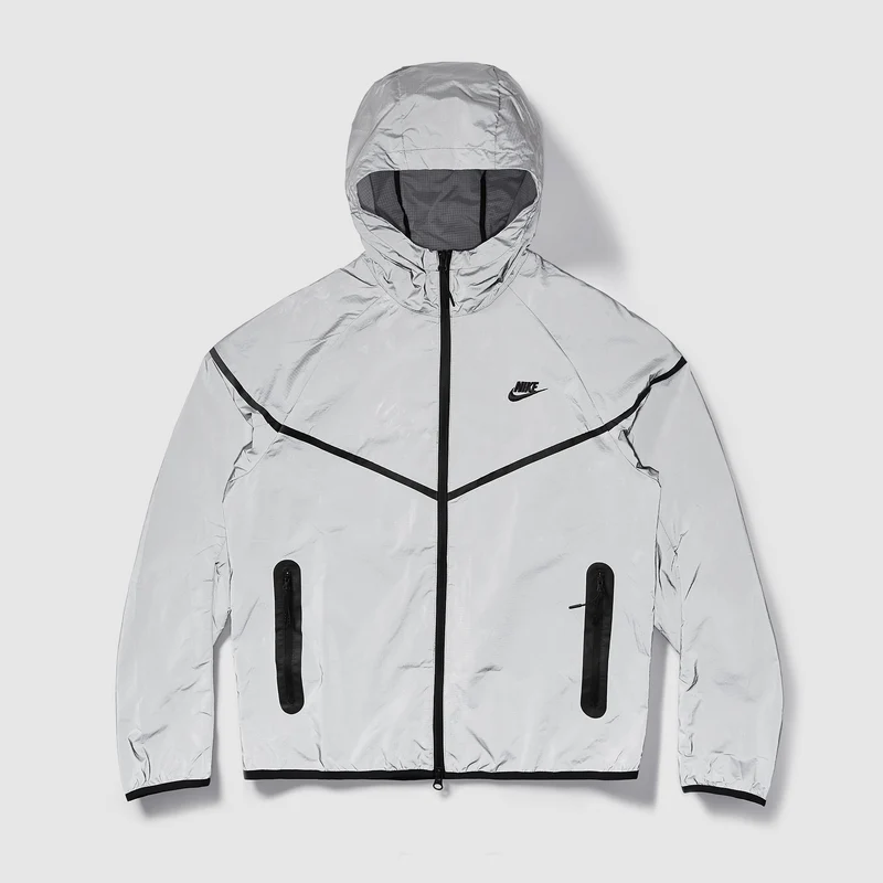 Nike Giacca in tessuto dal design rifrangente – Uomo Tech