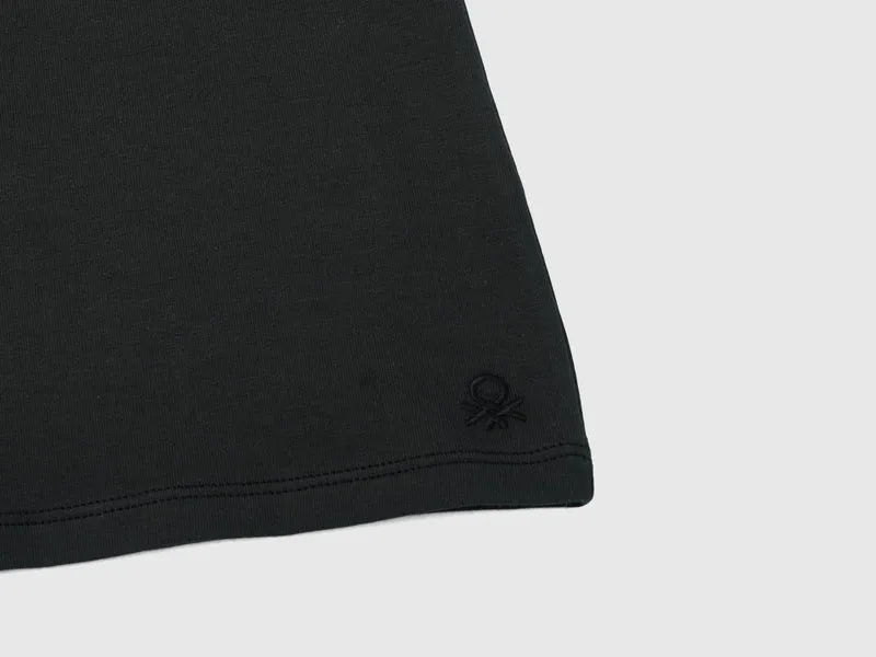 T-shirt stretch con collo alto