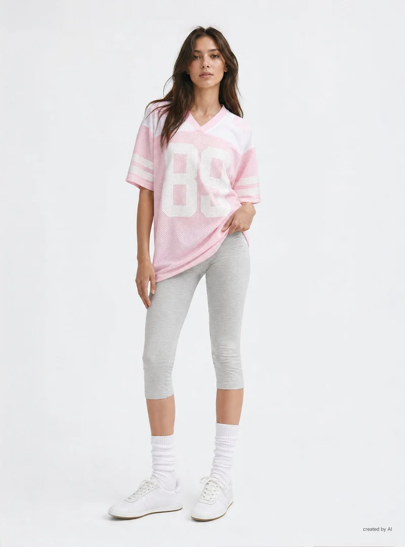 T-shirt in rete stile college con numero