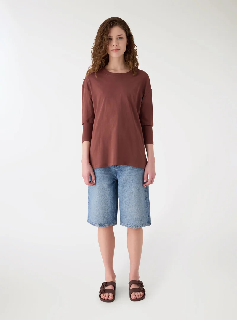 T-shirt effetto doppio strato
