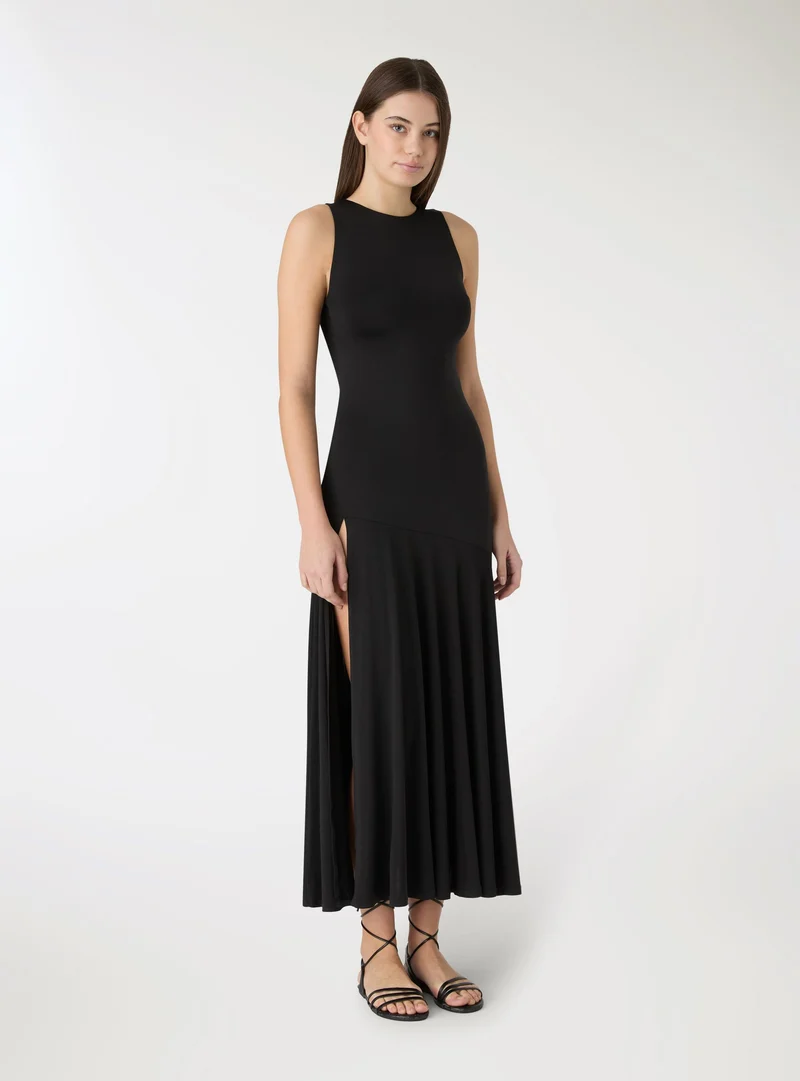Vestito lungo svasato con spacco