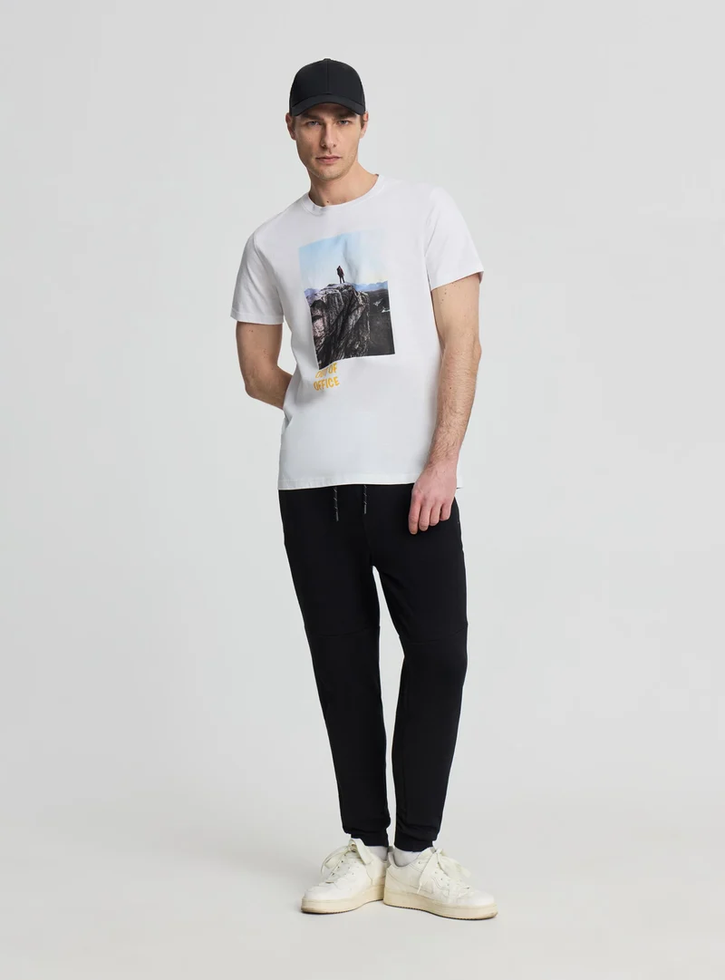 T-shirt stampa montagna e scritta