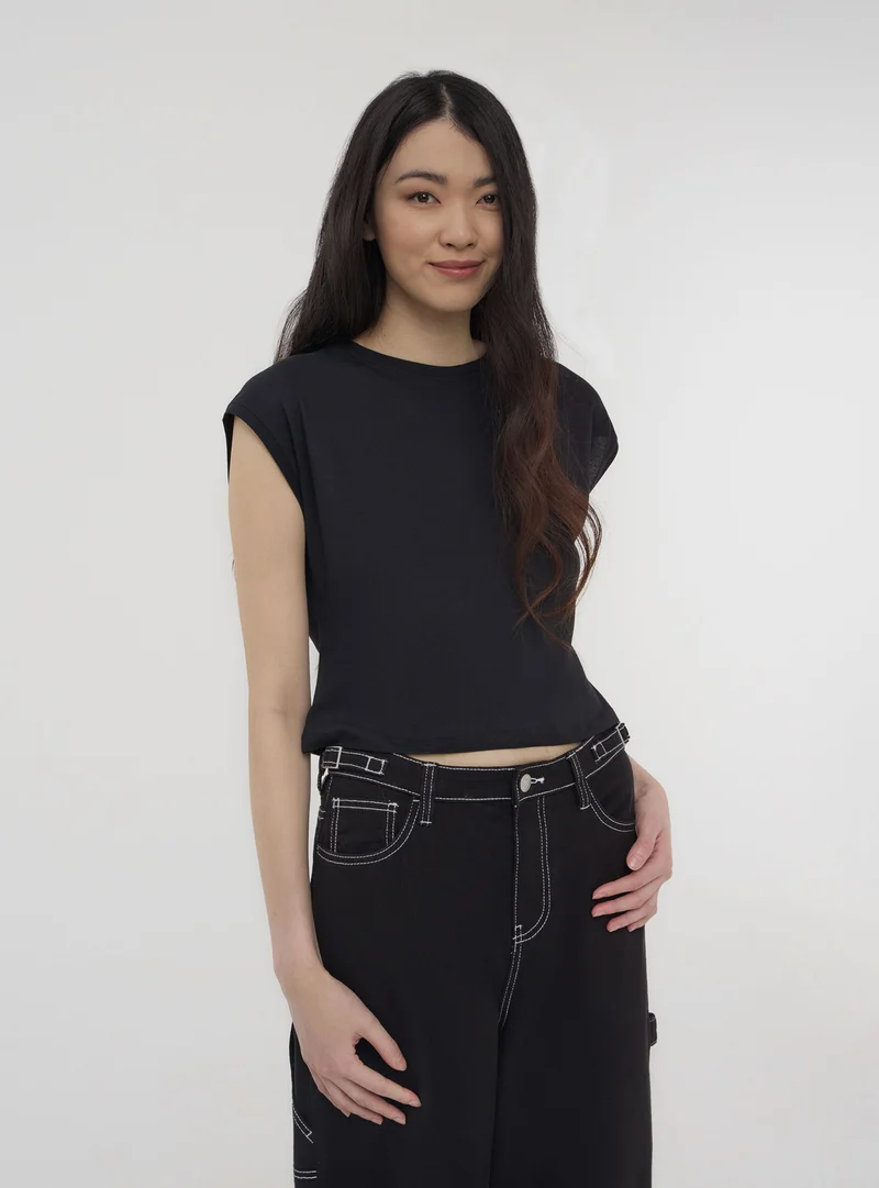 T-shirt crop con maniche ad aletta