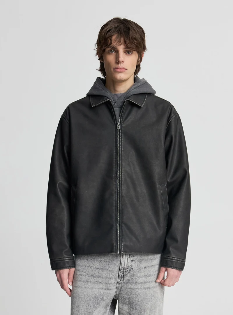 Giubbotto con colletto a camicia e zip