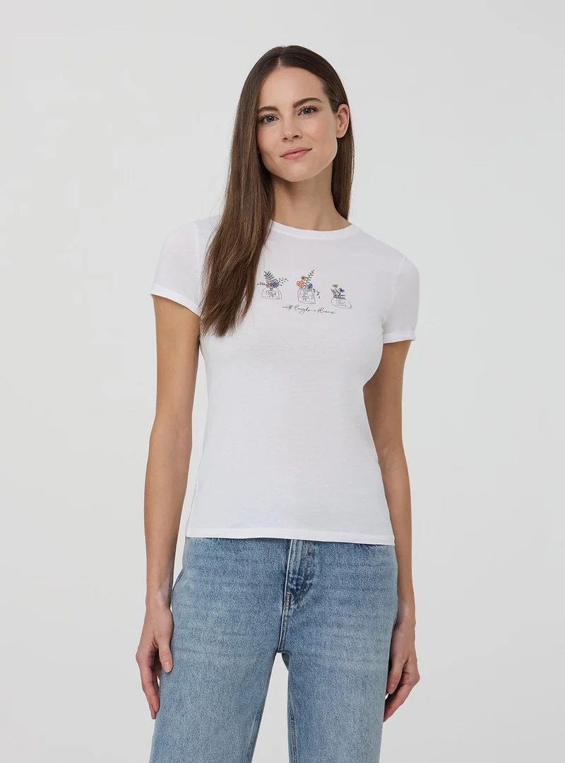 T-shirt slim fit con stampa fiori