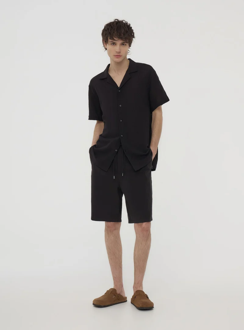 Pantaloncini con vita elasticizzata