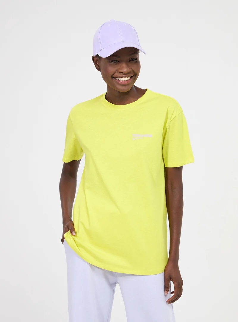 T-shirt con scritta logo