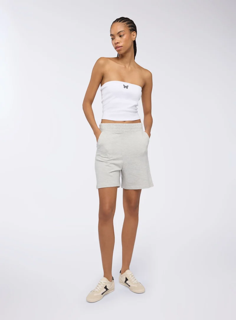 Pantaloncini leggeri con elastico in vita