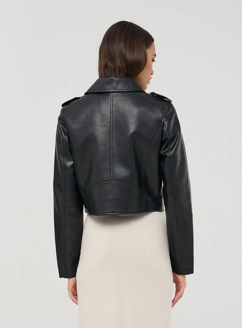 Chiodo crop effetto pelle
