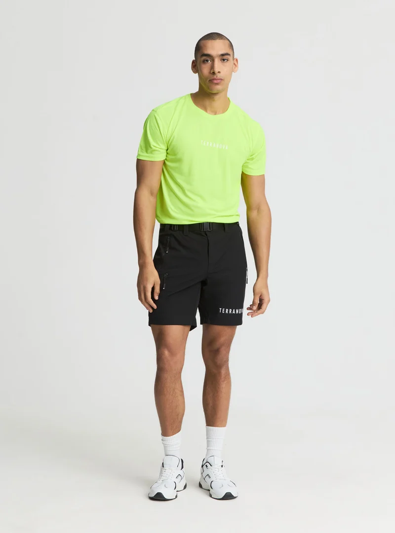 T-shirt sportiva traspirante con scritta