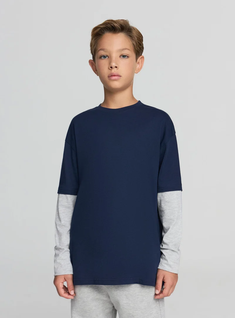 T-shirt a maniche lunghe bicolor