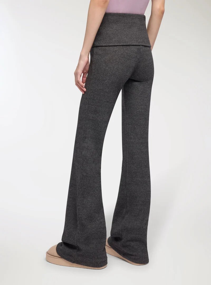 Leggings a zampa con baschina