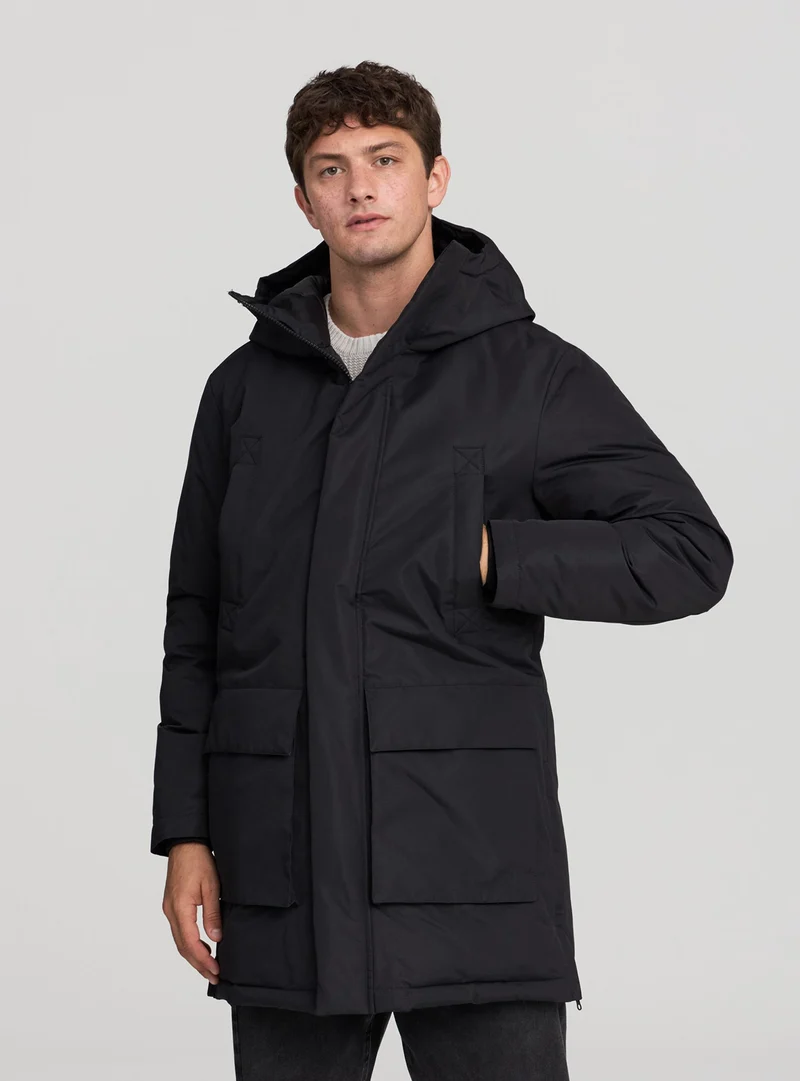 Parka imbottito con cappuccio e tasconi