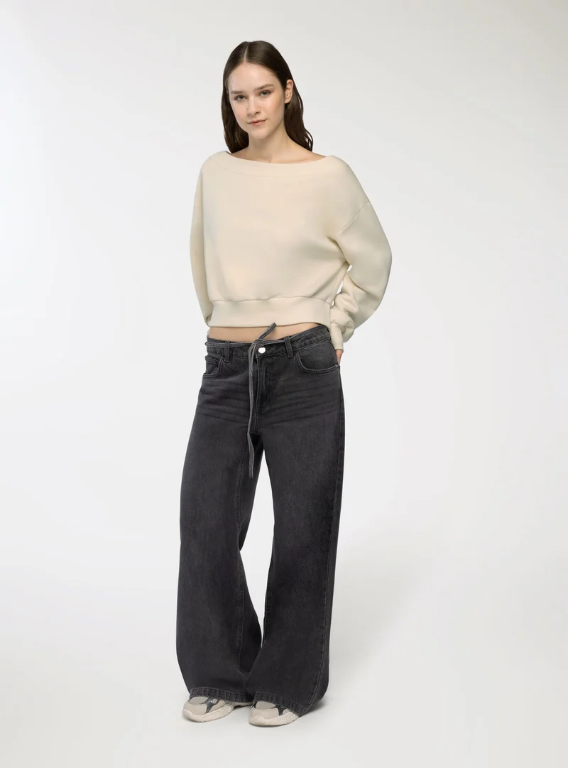 Jeans super wide leg con cintura