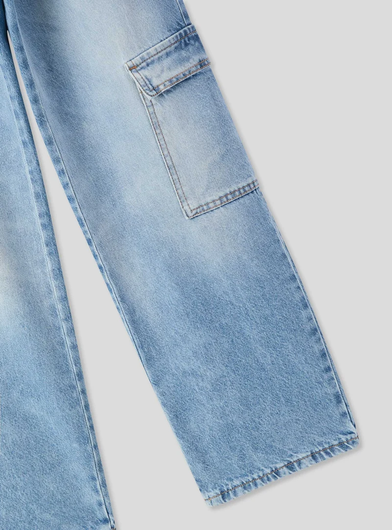 Jeans jogger cargo con coulisse
