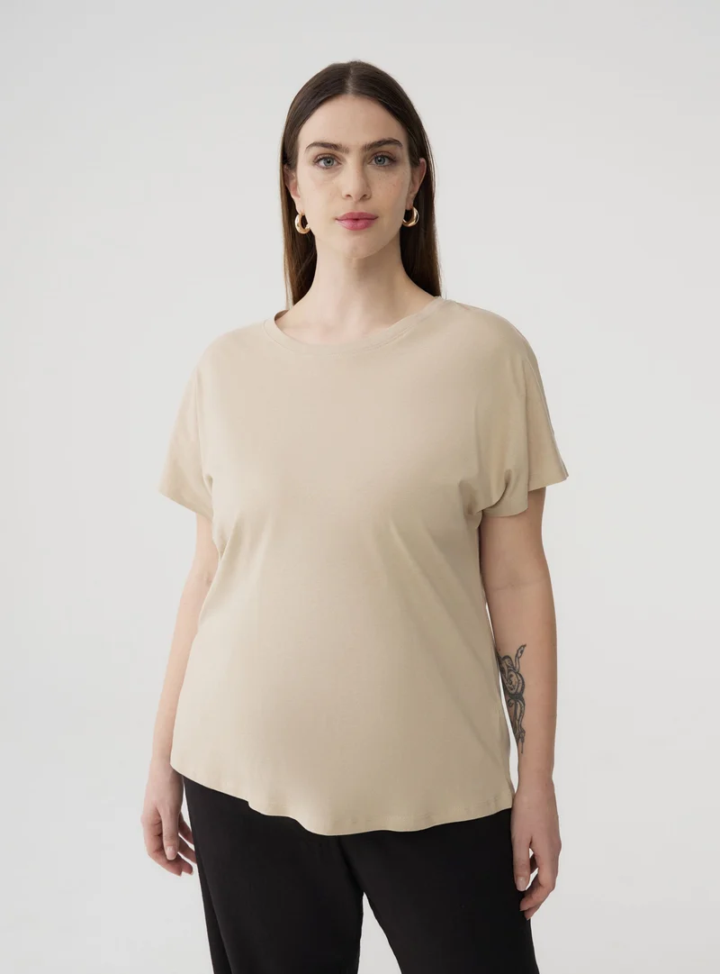 T-shirt tinta unita ampia