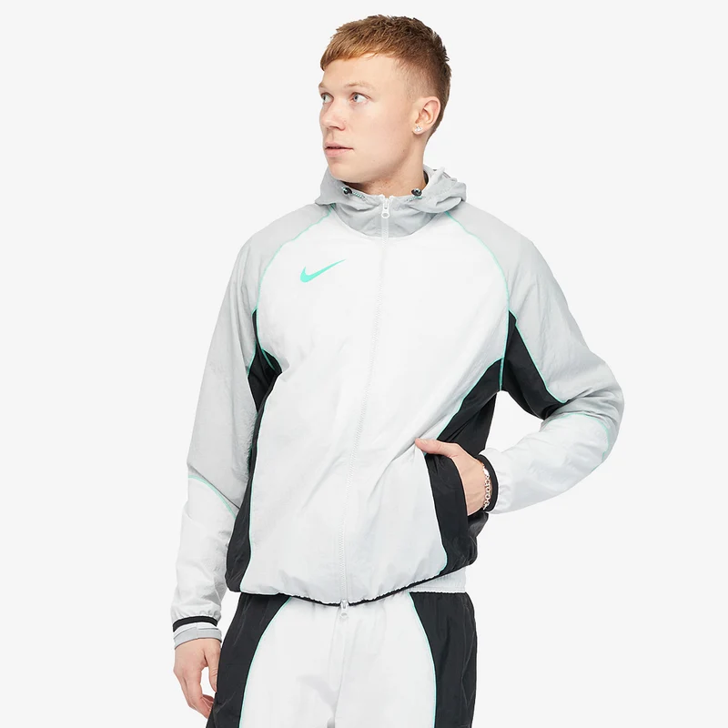 Giacca Nike Strike+ Water Repellent con Cappuccio