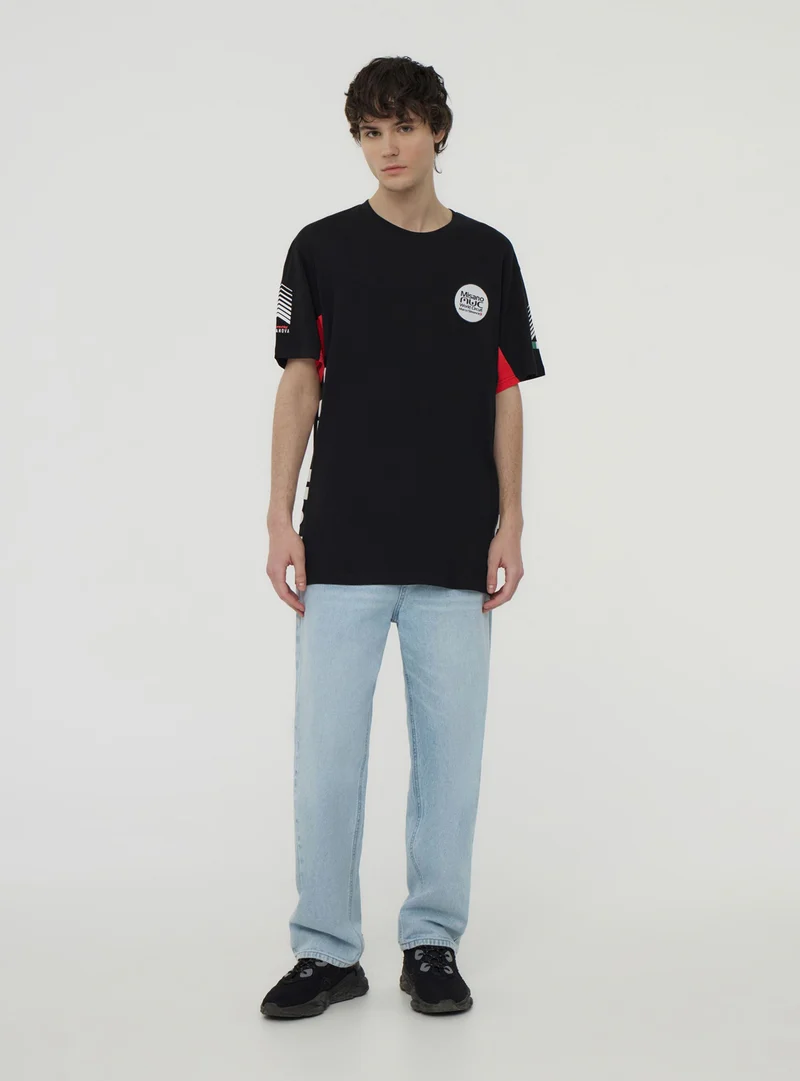 T-shirt con logo MWC laterale e fronte/retro