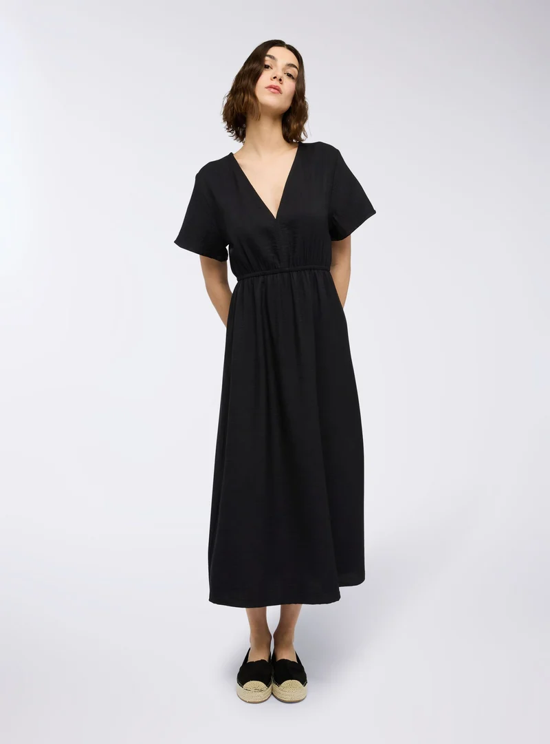 Vestito lungo svasato tessuto leggero